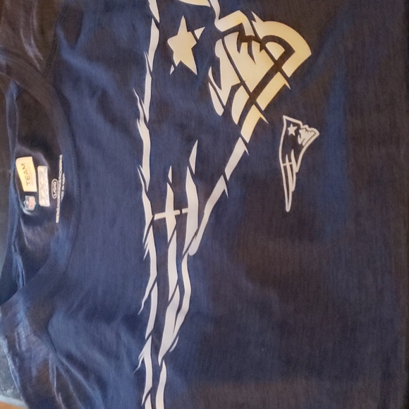 Men's large NFL New England Patriots short sleeve TX3 cool shirt - Picture 1 of 3